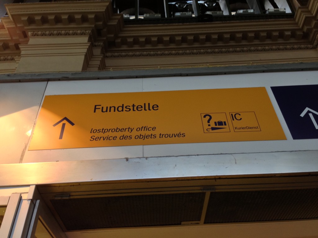 Fundstellenschild im Frankfurterbahnhof